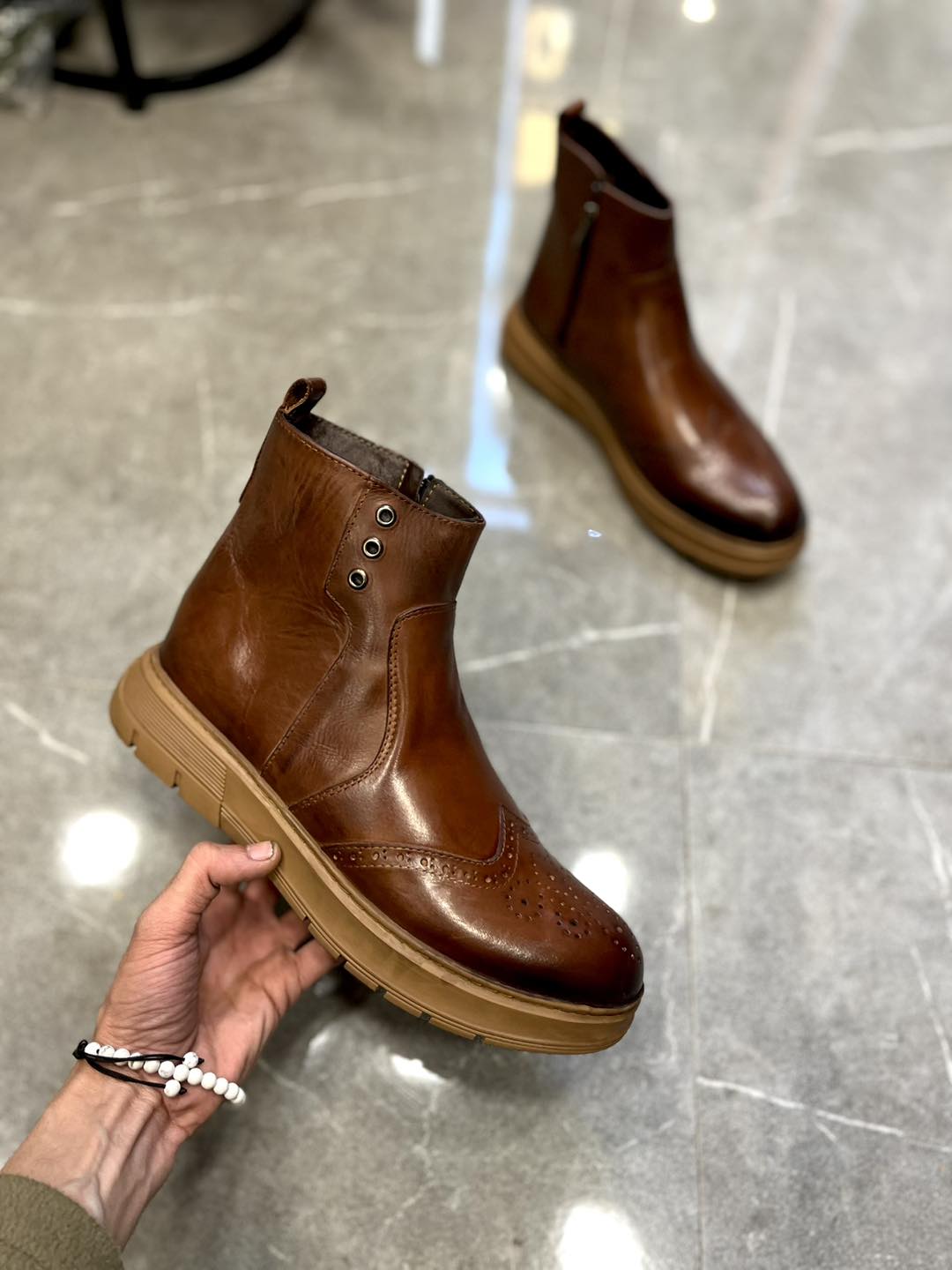 BOTTES EN CUIR TABAC