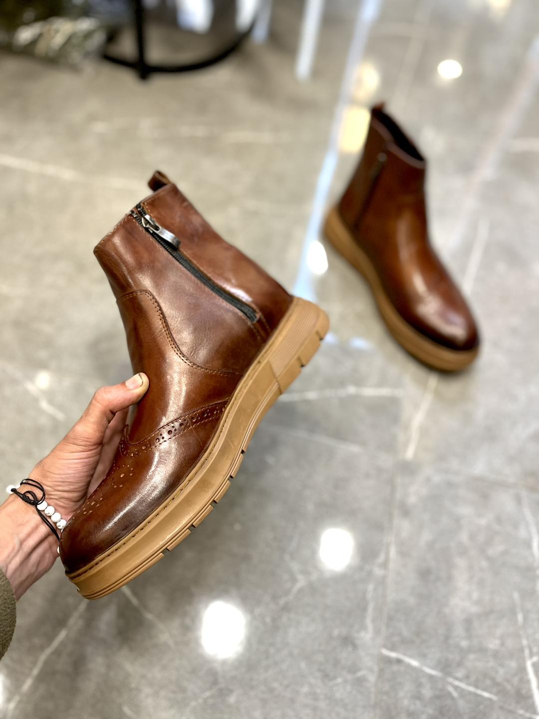 BOTTES EN CUIR TABAC
